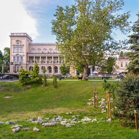 Cacao Next To Crystal Garden And Russian Church By Flat Mаnager * Sofia