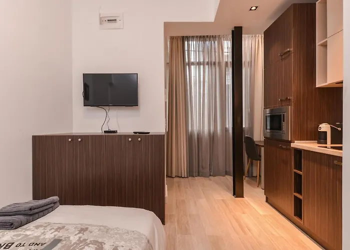 Cacao Next To Crystal Garden And Russian Church By Flat Mаnager アパート ソフィア