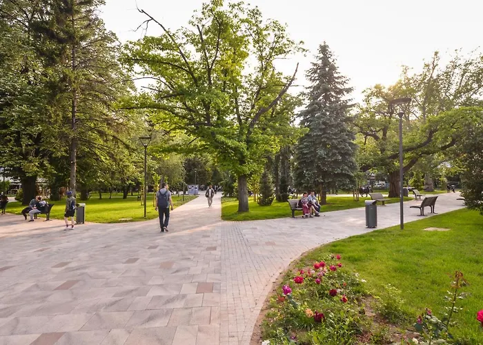Cacao Next To Crystal Garden And Russian Church By Flat Mаnager * ソフィア
