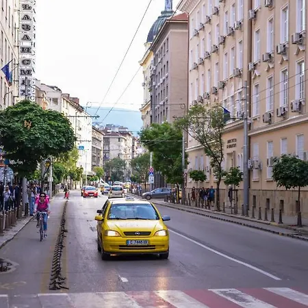 Апартаменты Cacao Next To Crystal Garden&russian Church By Flat Mаnager